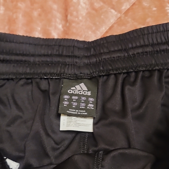 Adidas Men's XL Long Lenth Athletic Shorts in Black and White - Picture 3 of 8